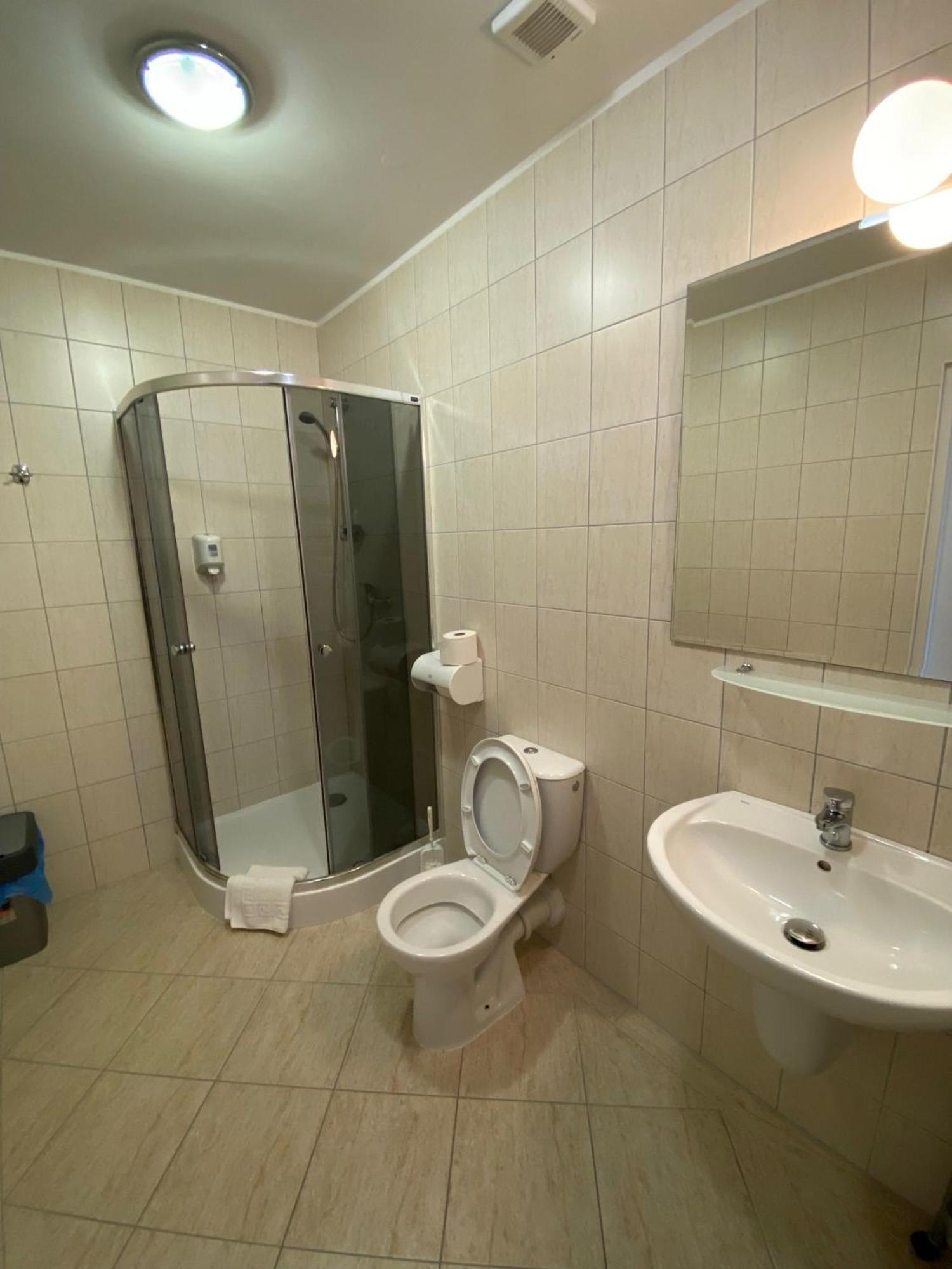 Hotel Eva Mrągowo Esterno foto