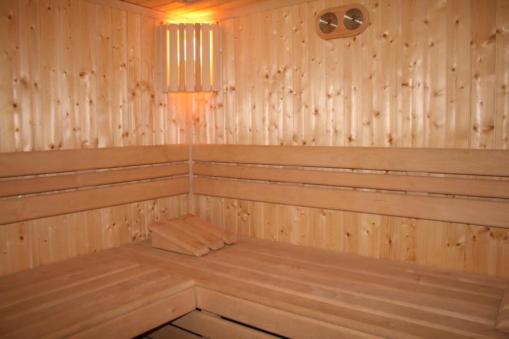 Hotel Eva Mrągowo Esterno foto